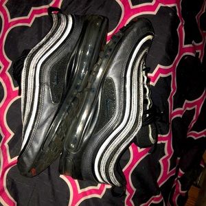 i don’t like the way the shoes fit on me.